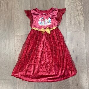 Disney red velvet princess dress. Size: 4T. Gently Used.